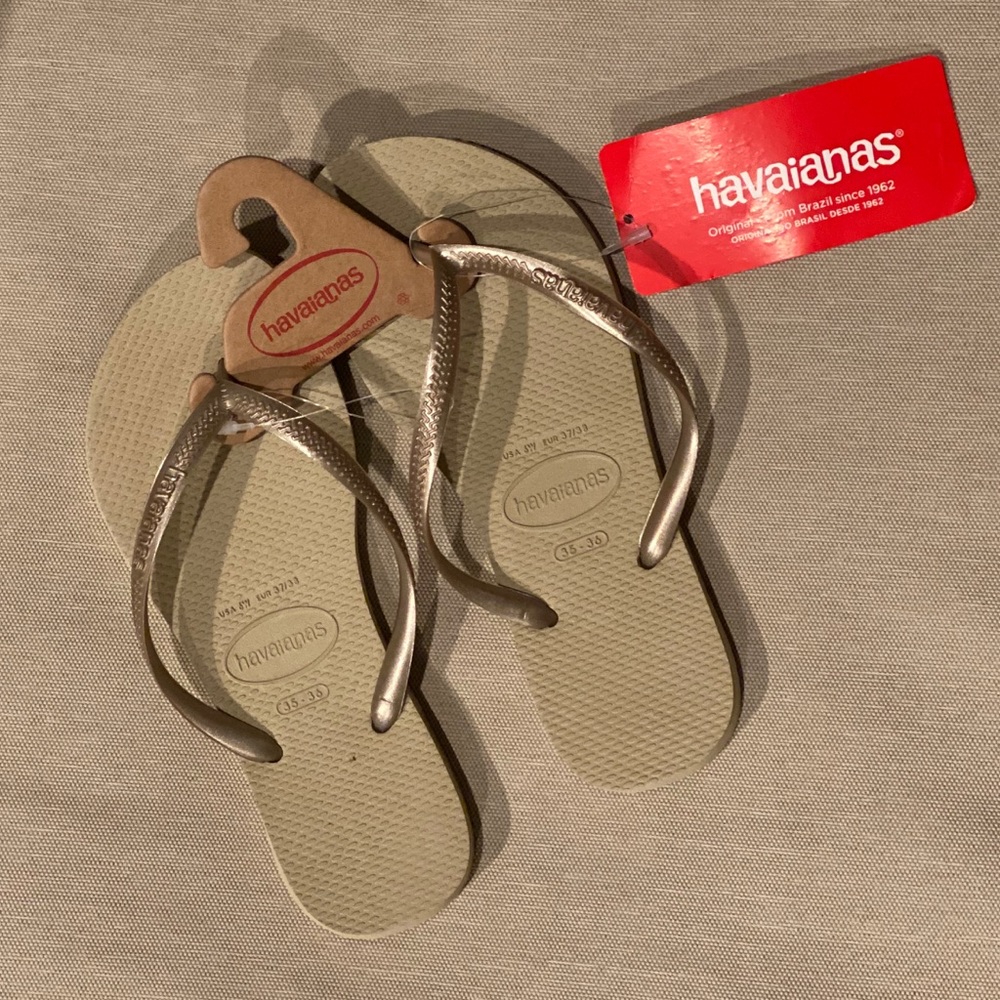 Havaianas Sand Grey/Light Golden Flip Flops BNWT